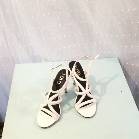 Strappy heels, 8.5 - Picture 2 of 5